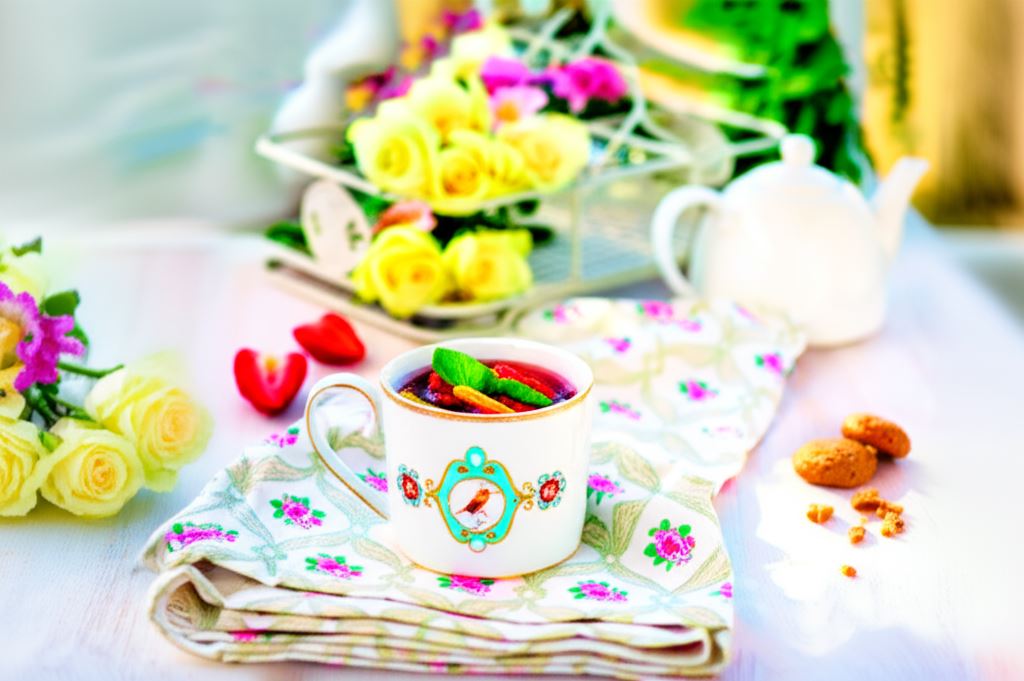 Herbata z truskawkami i cytryną