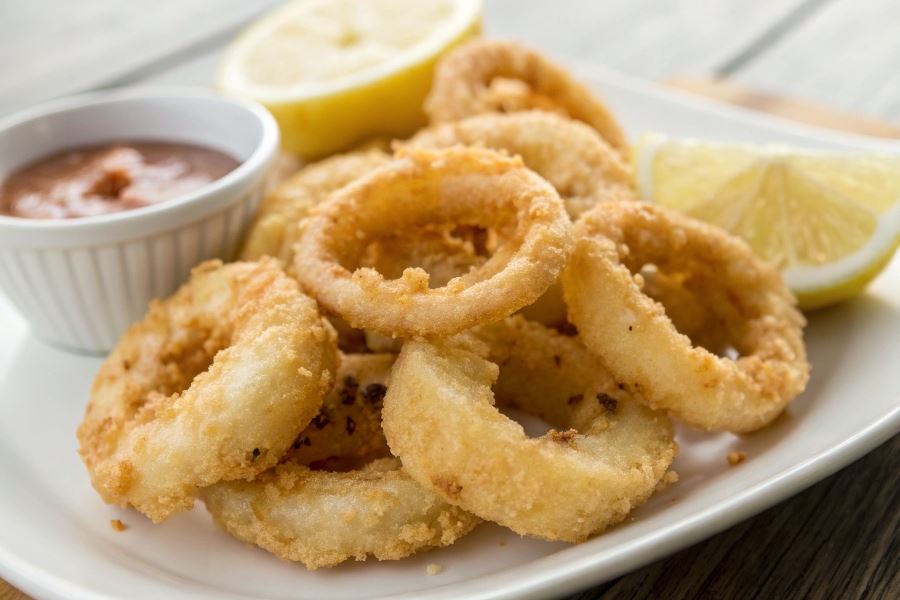 Kalmary w cieście naleśnikowym