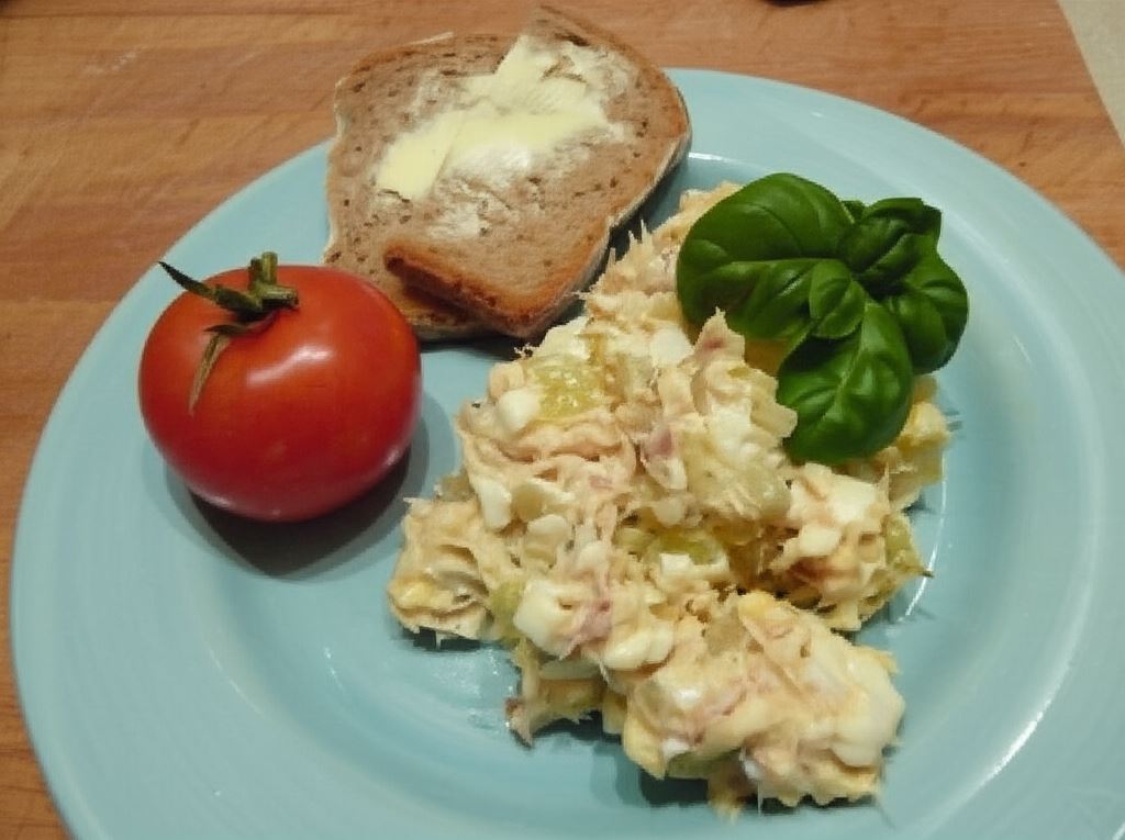 Pasta z jajek i makreli