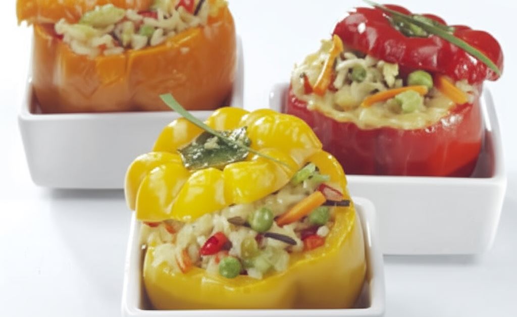 Pieczone papryki z wegetariańskim farszem