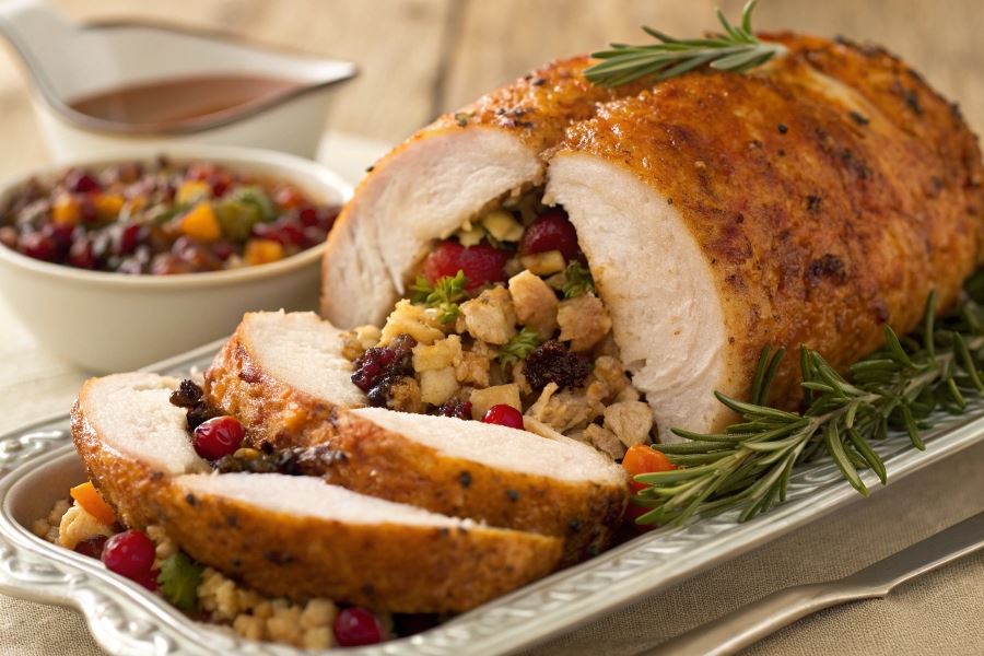 Pieczony indyk z farszem
