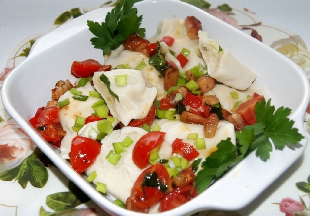 Ruskie pierogi z ziołowym sosem