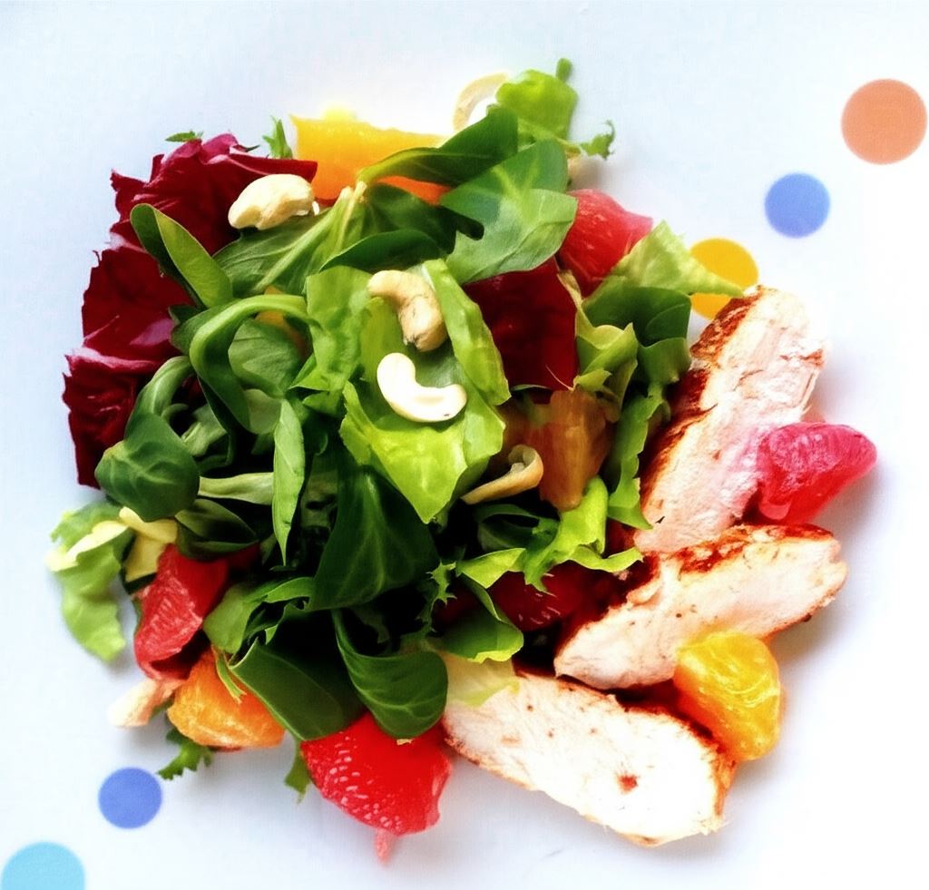 Sałatka z cytrusami i kurczakiem