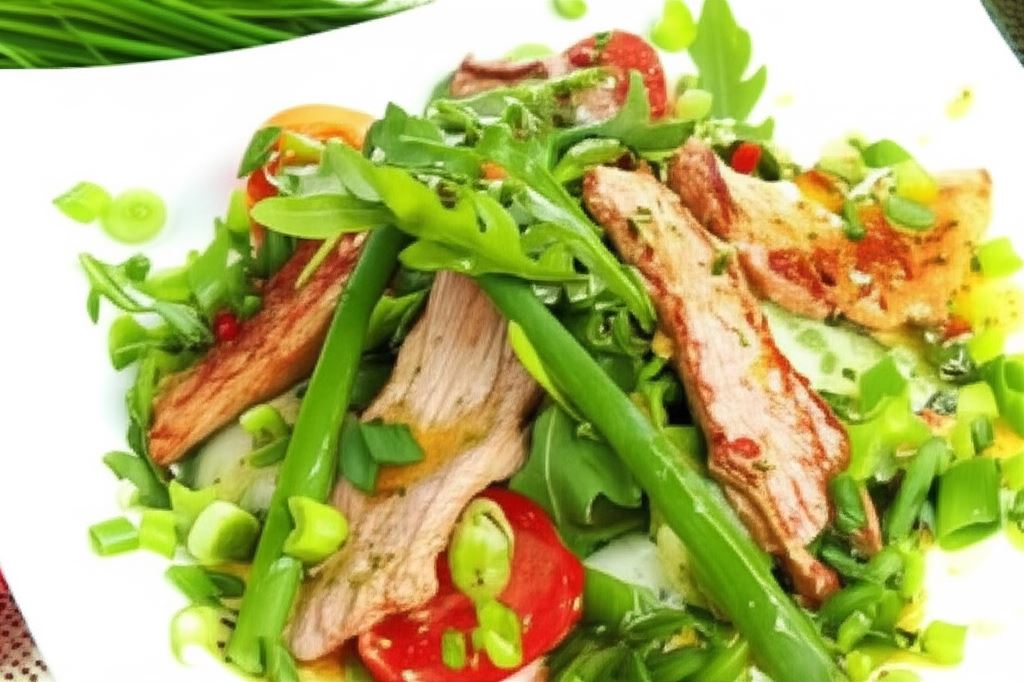 Sałatka z pikantną cielęciną