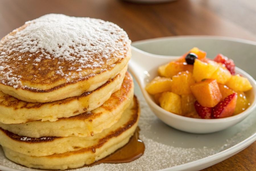 Słodkie naleśniki z maślanką