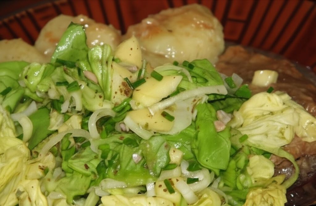 Surówka obiadowa z zielonej sałaty