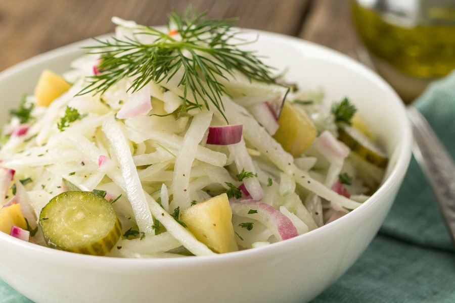 Surówka z białej rzepy