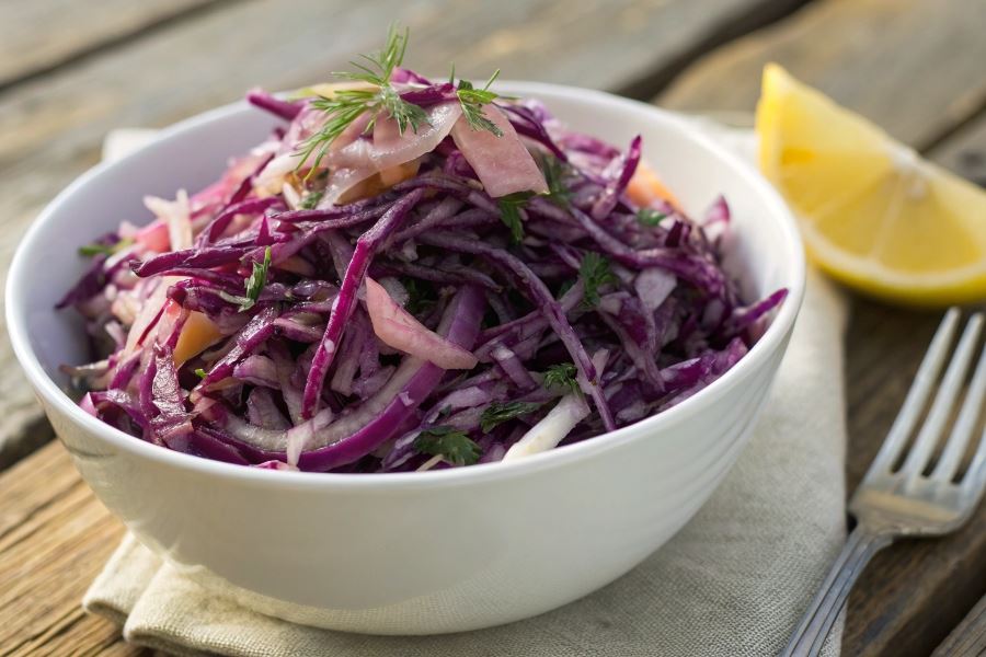 Surówka z czerwonej kapusty