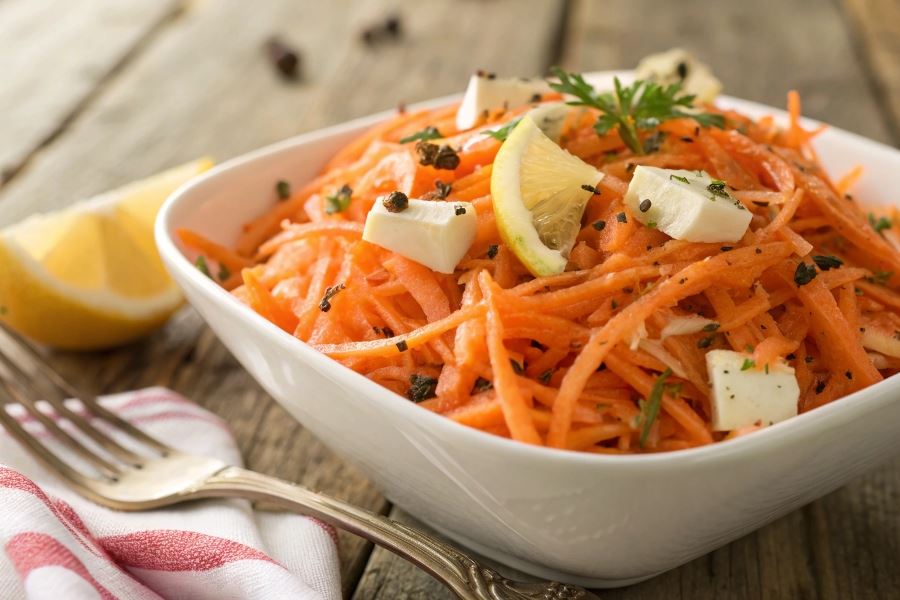 Surówka z marchewki z chrzanem