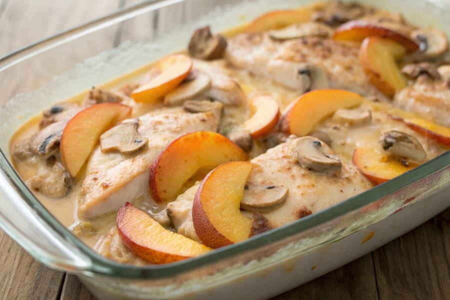 Zapiekanka z piersi kurczaka na słodko