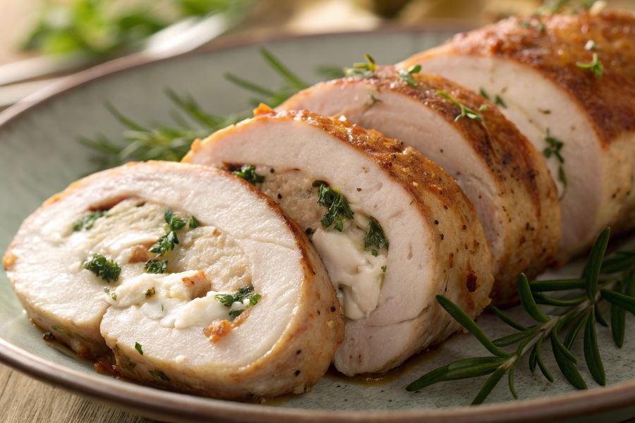 Zawijany schab z białym serem