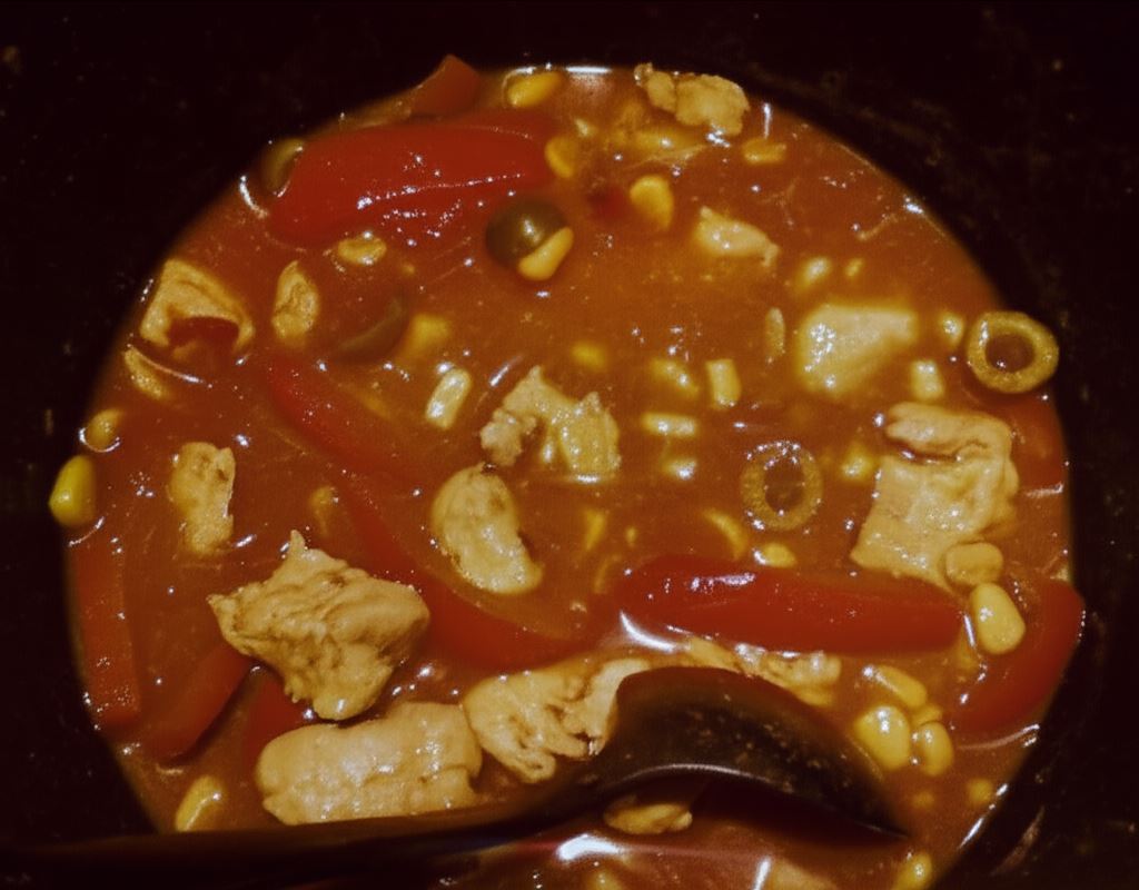 Zupa gulaszowa z kurczakiem