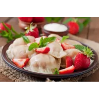 Pierożki z twarogiem i truskawkami 500g