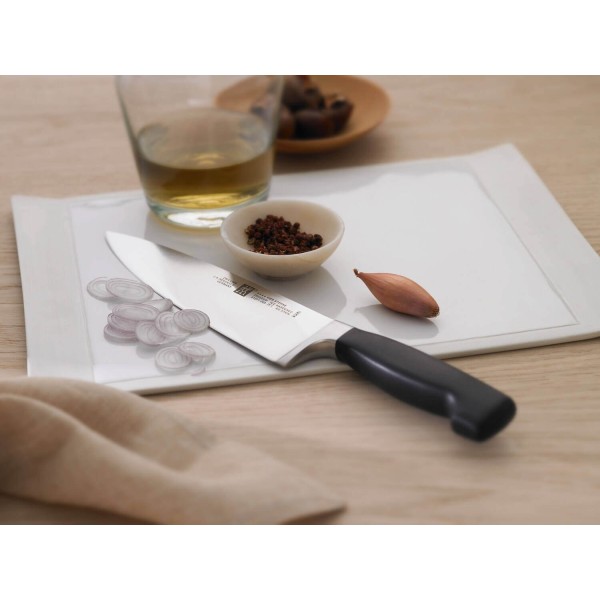 Ніж шеф-кухаря ZWILLING FOUR STAR 16 см