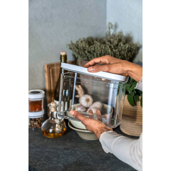 Пластиковий контейнер ZWILLING FRESH & SAVE CUBE 3M - 2,9 л, сірий