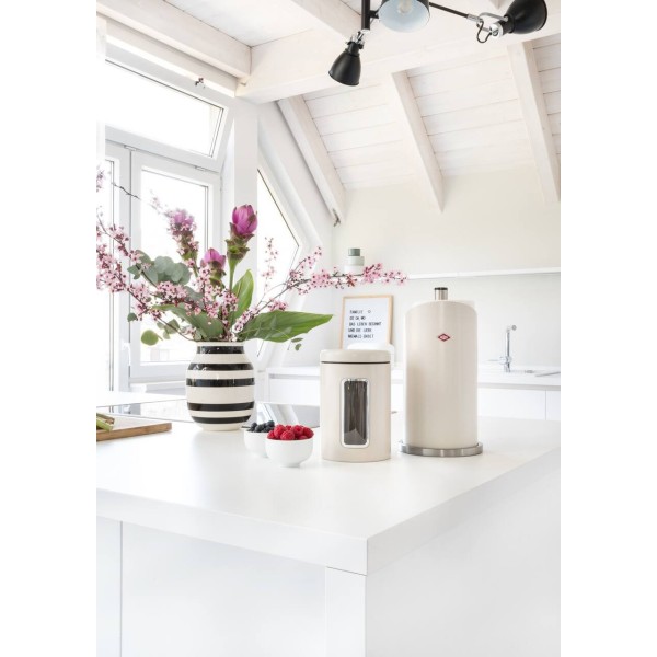 Класична лінія, чорний контейнер 2 л з віконцем