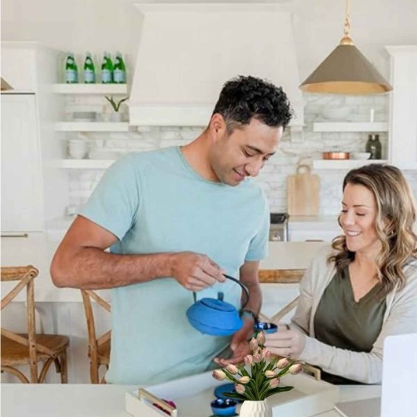 ЧАВУННИЙ СИНІЙ ГЛЕЧИК 900 МЛ З ФІЛЬТРОМ ТА ПОДАРУНКОВИМИ ЧАШКАМИ