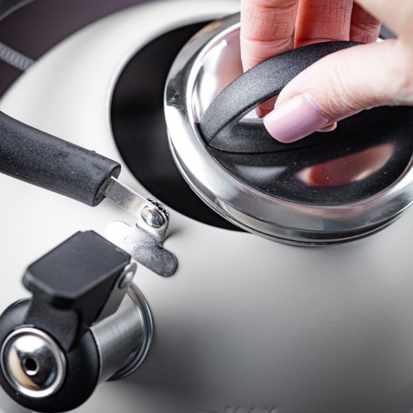 СТАЛЕВИЙ ІНДУКЦІЙНИЙ ЧАЙНИК 1,8 Л KINGHOFF KH-1854 БЕЖЕВИЙ