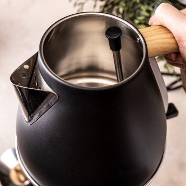 Електричний чайник з нержавіючої сталі 1,7 л чорного кольору Klausberg KB-7706