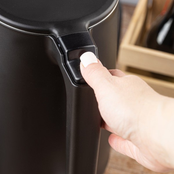 БЕЗДРОТОВИЙ ЕЛЕКТРИЧНИЙ ЧАЙНИК 1,7 Л ЧОРНОГО КОЛЬОРУ KLAUSBERG KB-7889