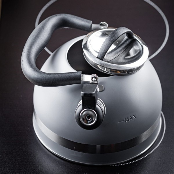 СТАЛЕВИЙ ІНДУКЦІЙНИЙ ЧАЙНИК 1,8 Л KINGHOFF KH-1851 СІРИЙ