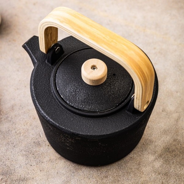 Czajniczek żeliwny do parzenia Kinghoff KH-1845 (1.3 l)