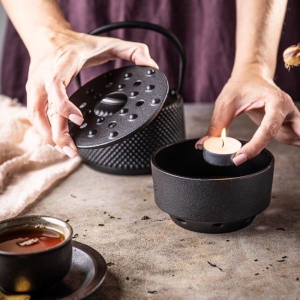 Czajnik żeliwny do zaparzania z podgrzewaczem Kinghoff KH-1847 (0,8 l)