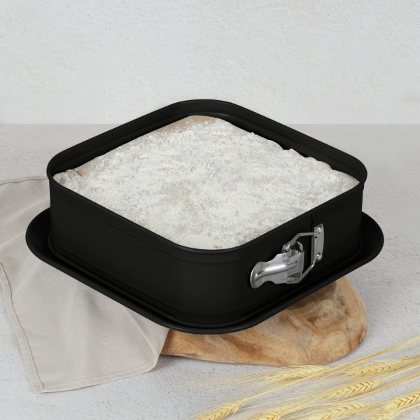 Форма для випікання 28 см BerlingerHaus Matte Black Collection BH-7890