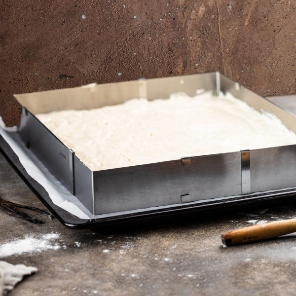 Regulowana forma do ciasta Kinghoff KH-1907 (34–52 x 27–18,5 x 5 cm)