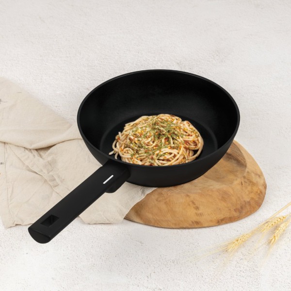 Сковорода з кришкою 24 см BerlingerHaus матово-чорна BH-8179