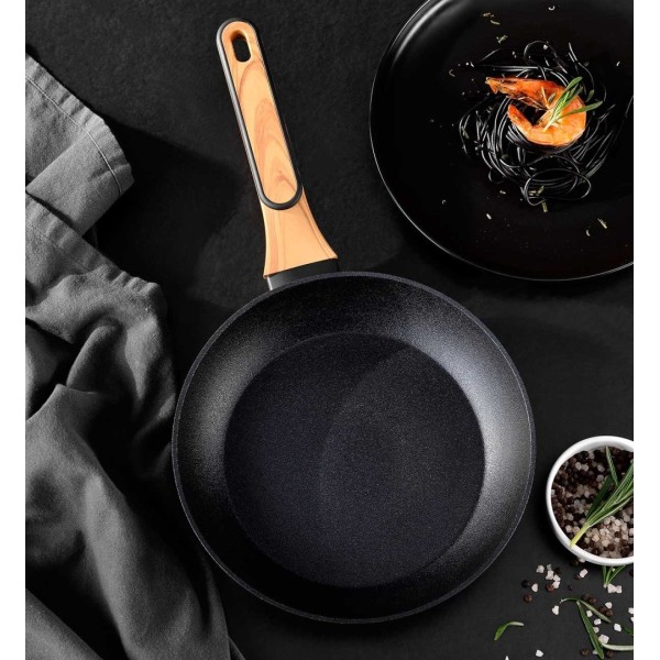 Patelnia tradycyjna Bergner BG-56030 (20 cm)