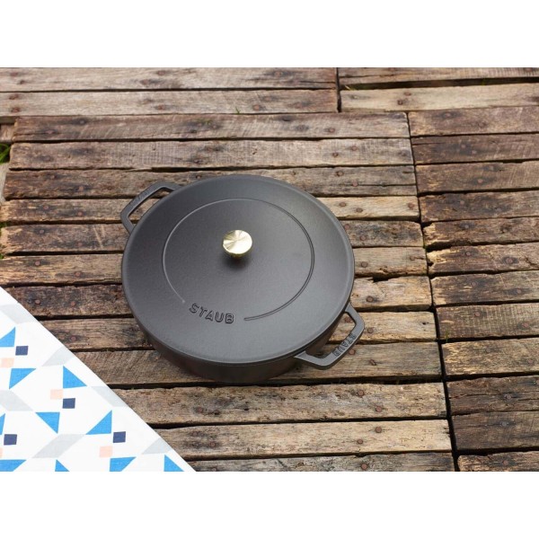 Чавунна каструля STAUB з кришкою 28 см, чорна
