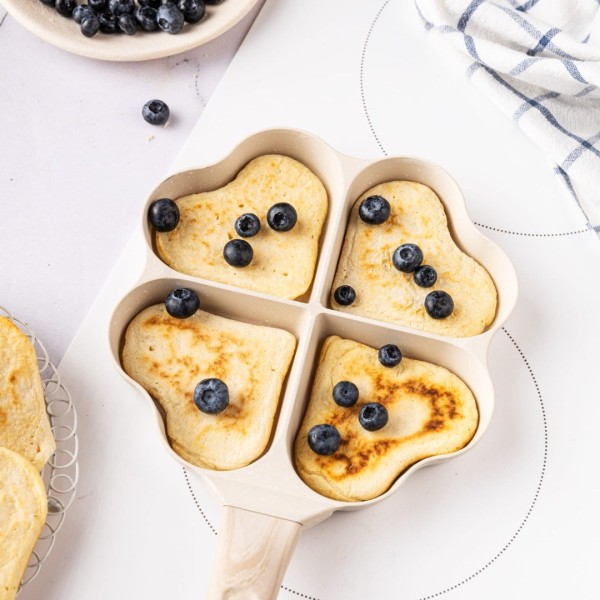 Patelnia do jajek i placków Klausberg KB-7819 (beżowa)