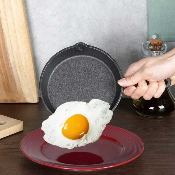 Patelnia żeliwna VILDE CAST LINE 199033 (15 cm)